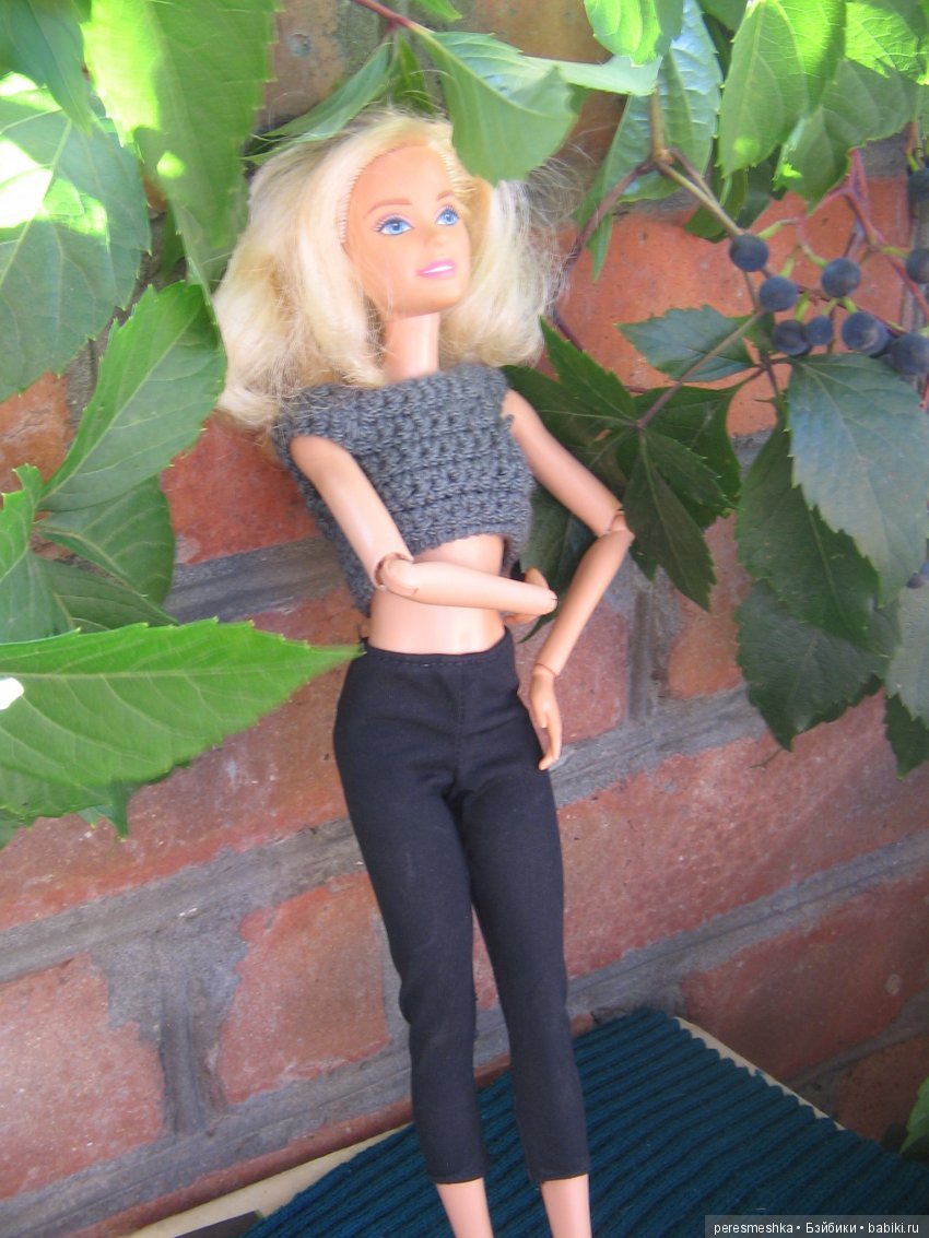 И снова - дочкины кукляшки. На пороге осени