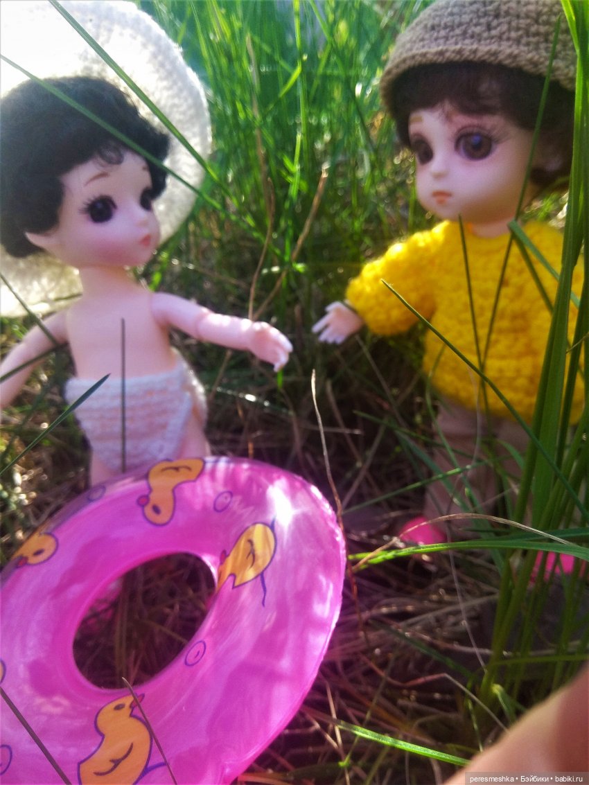 Первое солнце, первая весна... Мы идем гулять