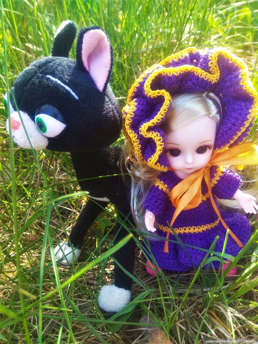 Первое солнце, первая весна... Мы идем гулять