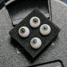 Глаза от Nina Chimera