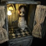 Художественная композиция «Прячься»