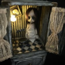 Художественная композиция «Прячься»