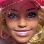 Барби Марго Робби на роликах по фильму "Барби"