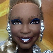 Барби Миссис Тоесть из фильма "Излом времени"