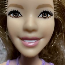 Барби Фашионистас 53 на теле Дивергент Трис