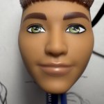 Голова Кена Фашионистас 195 (в инвалидном кресле)