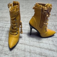 Желтые сапожки