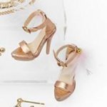 Золотые босоножки A Doll's Life Vanessa Perrin Integrity Toys