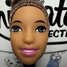 Голова Барби "Безграничные движения" 2018 год (4)