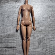 Тело Барби Марго Робби из сета "Сцена у костра" по фильму "Барби"