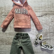 Аутфит для Кена