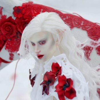 Белый как снег, красный как кровь