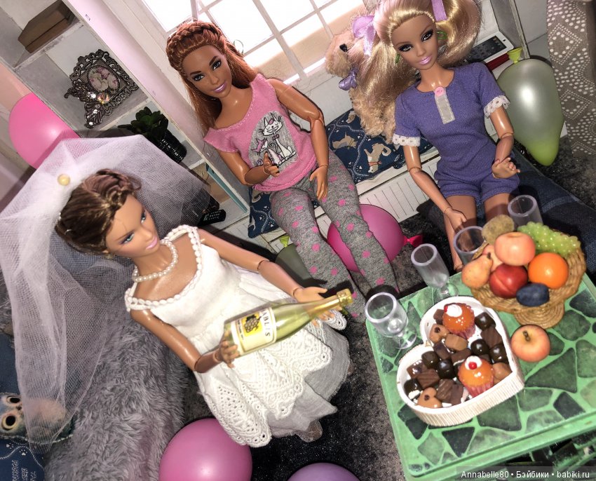 Хранитель. Девичник — Кукольные фотоистории и сериалы: комиксы