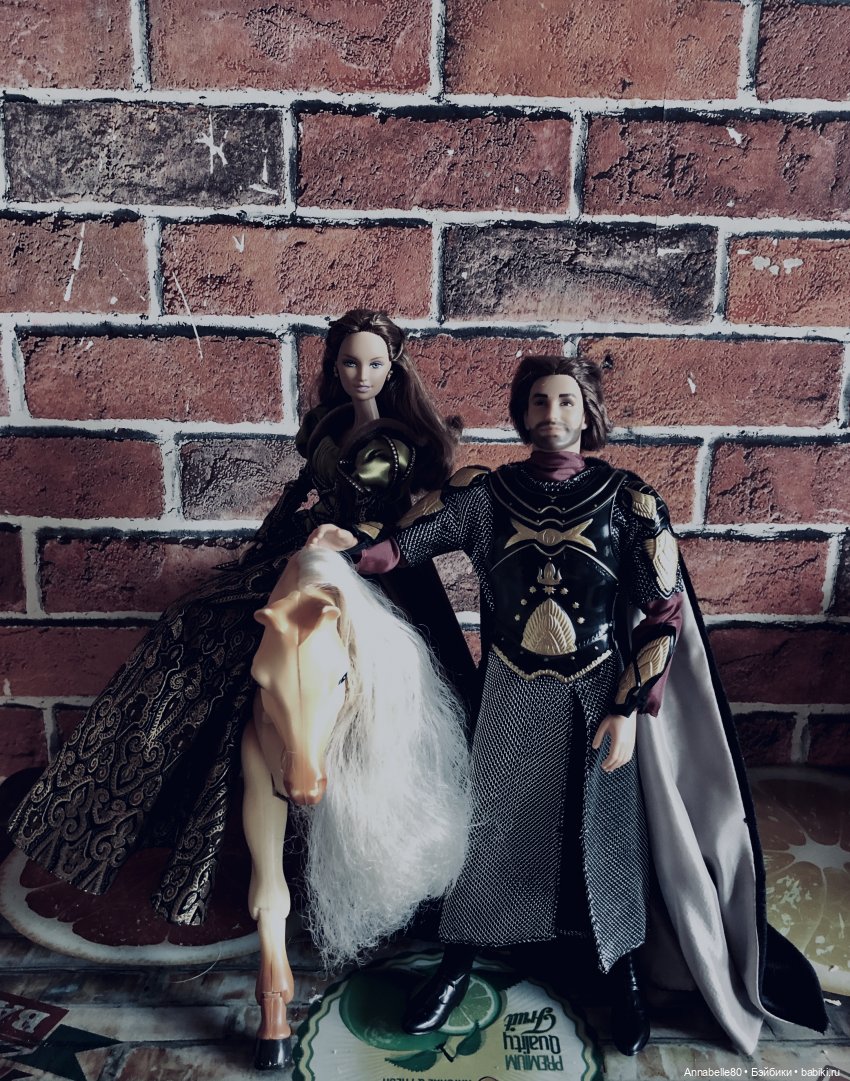 О звонких мечах, широких плечах и темных ночах