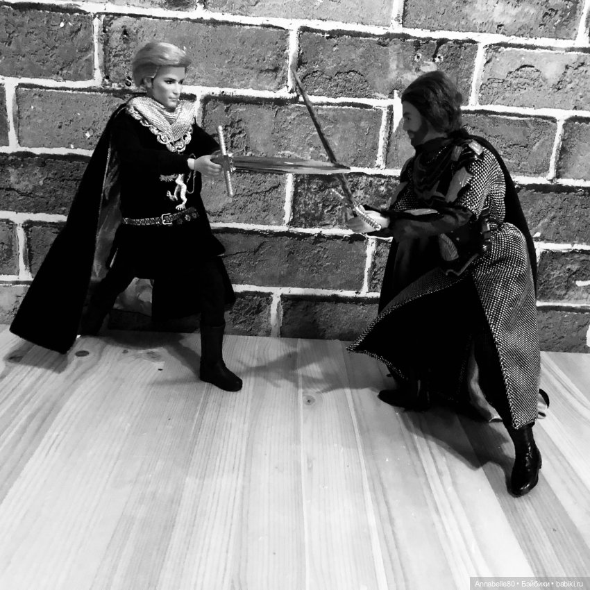 О звонких мечах, широких плечах и темных ночах