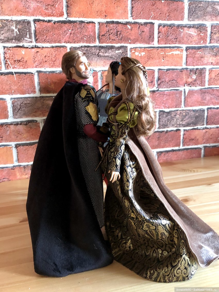 О звонких мечах, широких плечах и темных ночах