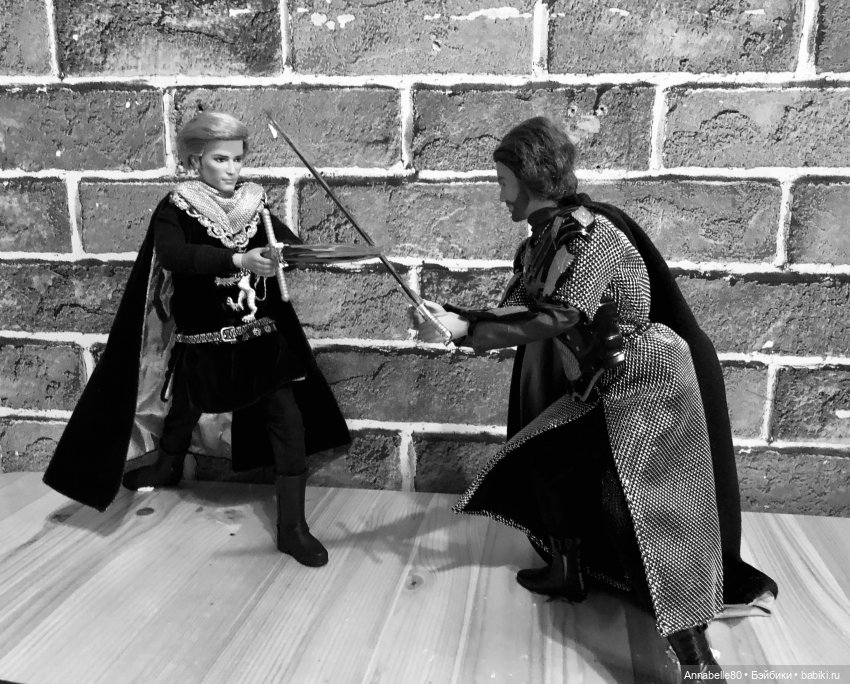 О звонких мечах, широких плечах и темных ночах