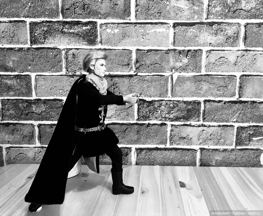 О звонких мечах, широких плечах и темных ночах