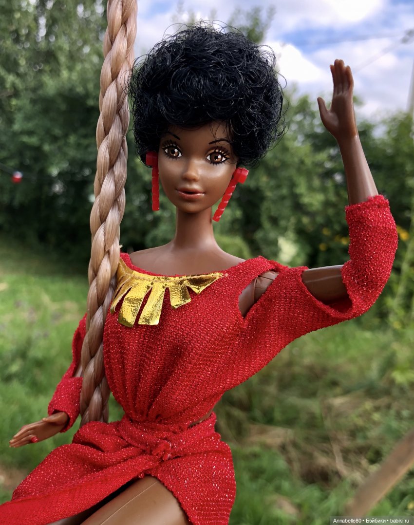 Black Barbie 1980 — Куклы Barbie (Барби): Looks (фото 10)