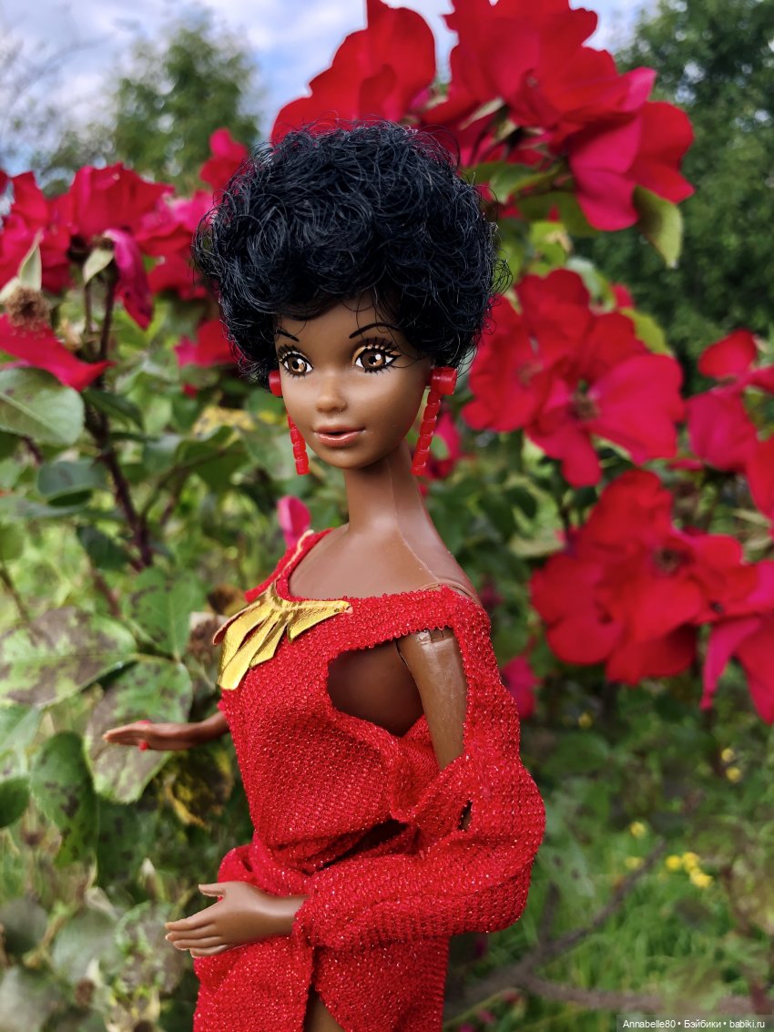 Black Barbie 1980 — Куклы Barbie (Барби): Looks (фото 3)