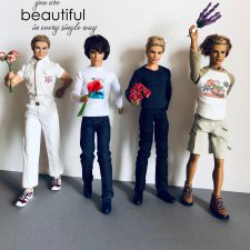 Я несу тебе цветы. Флешмоб в поддержку участниц «Мисс Барби»