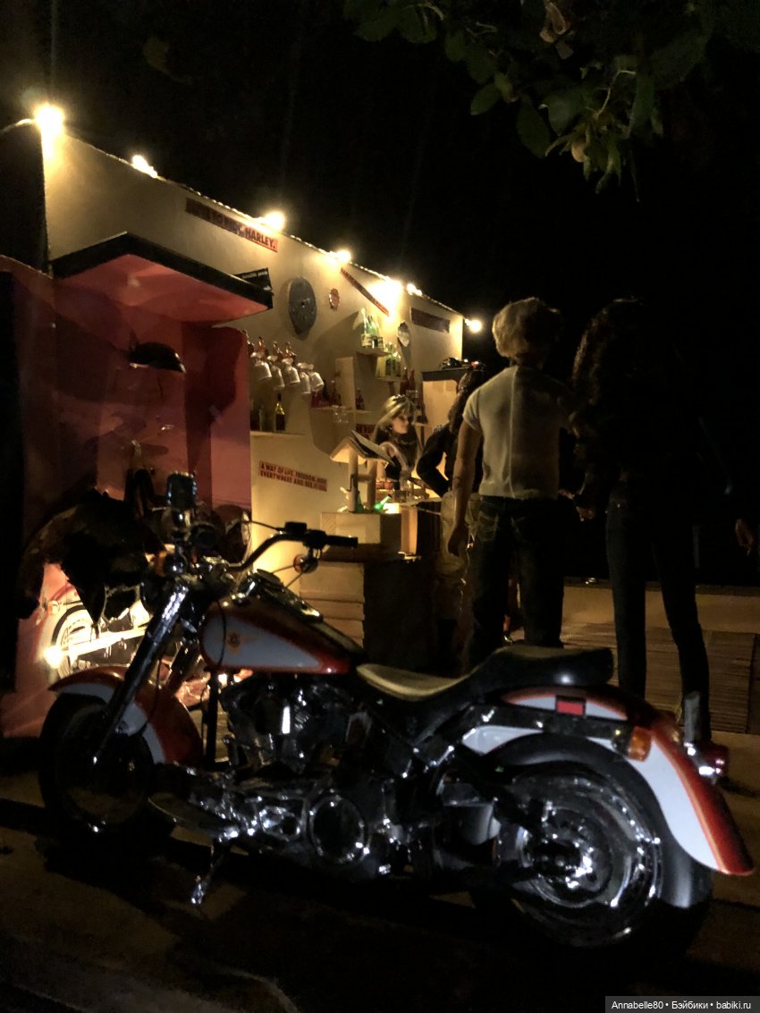 Harley Davidson Barbie или байкерский бар