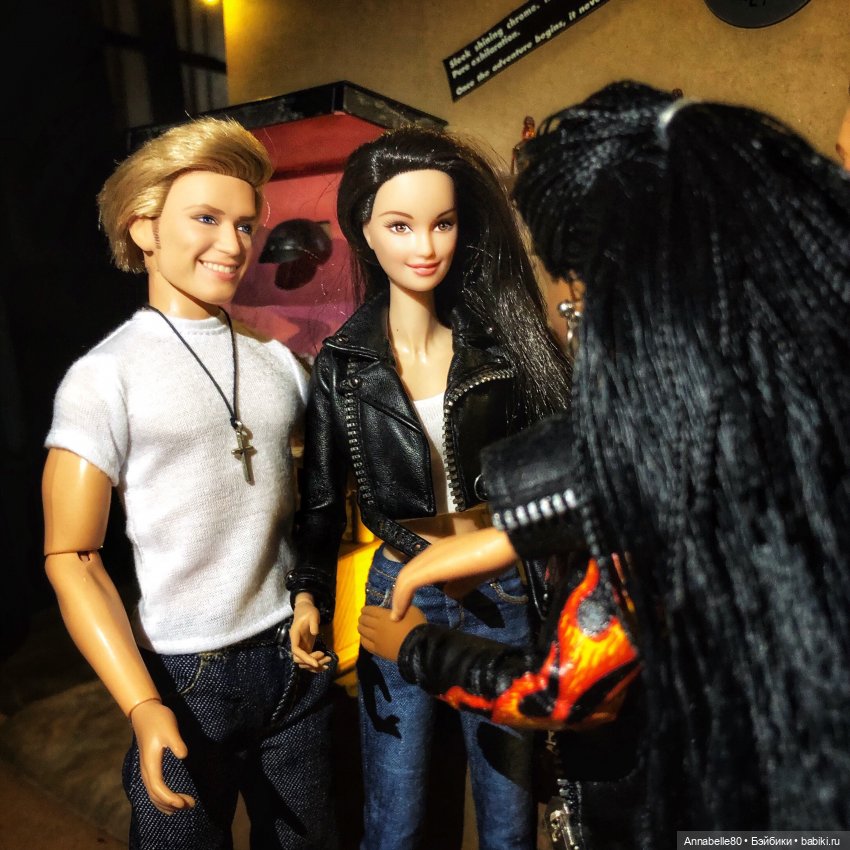 Harley Davidson Barbie или байкерский бар