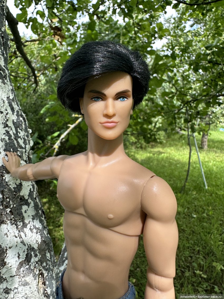 Arm Candy Chip Farnsworth III