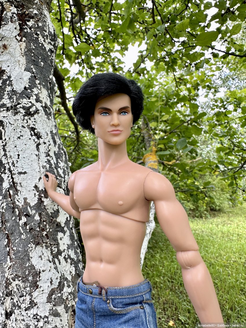 Arm Candy Chip Farnsworth III