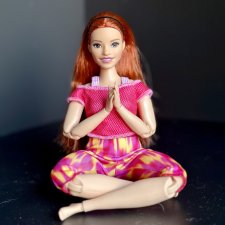 Барби йога пышка