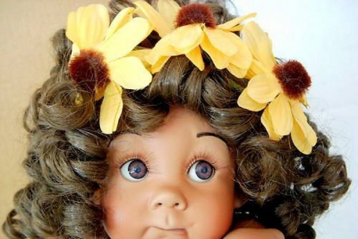 Я давно хочу куколку,Синди рольф, ее глазкии запали мне в душу..  на ебей и можно приобрести по очень даже доступной цене, но доставка!! дороже куколки(((