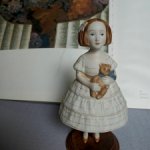 Фарфоровая куколка