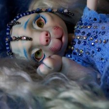 Найки - сине-голубая собачка символ 2018 года