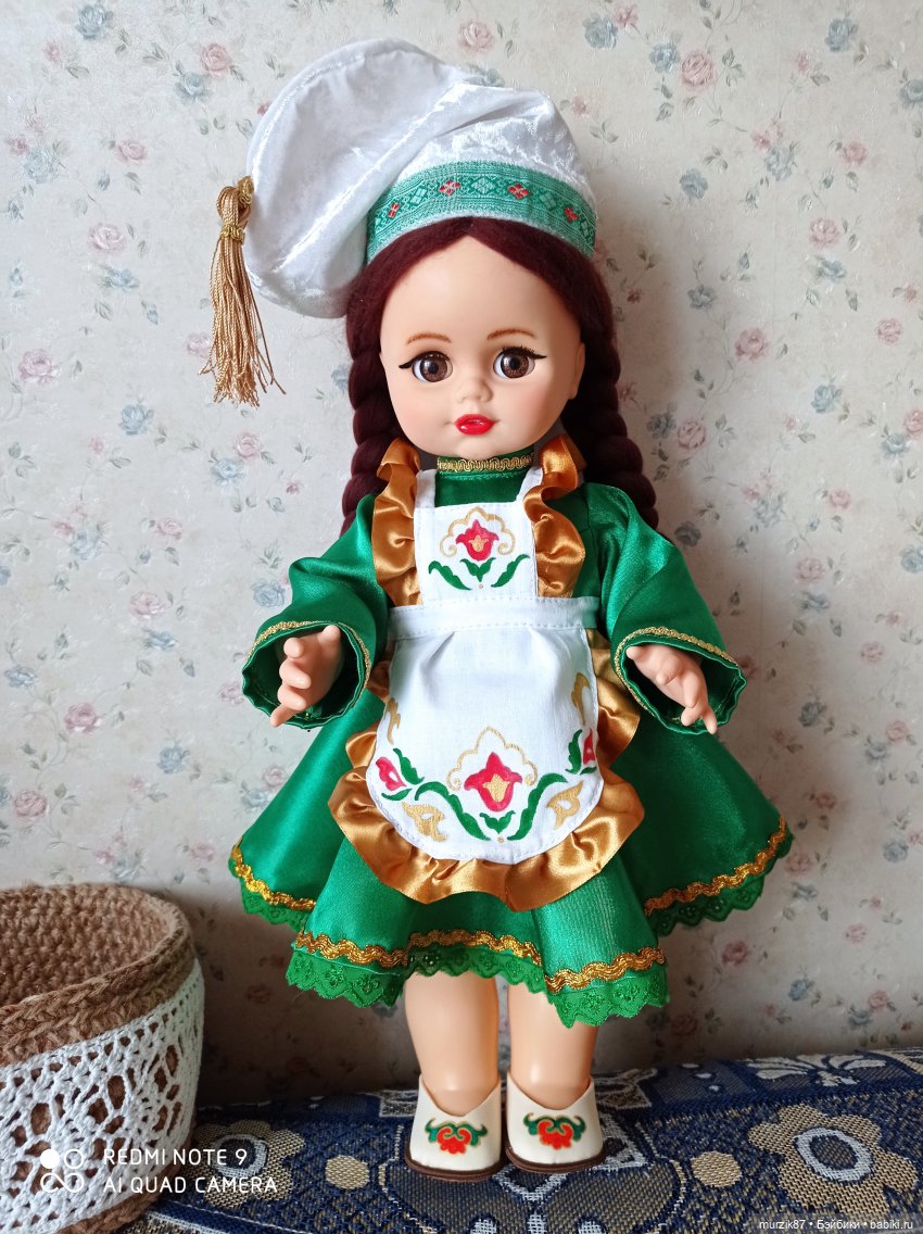 Новая порция куколок в национальных костюмах (фото 10)