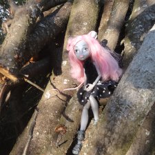 В клумбе мышка завелась