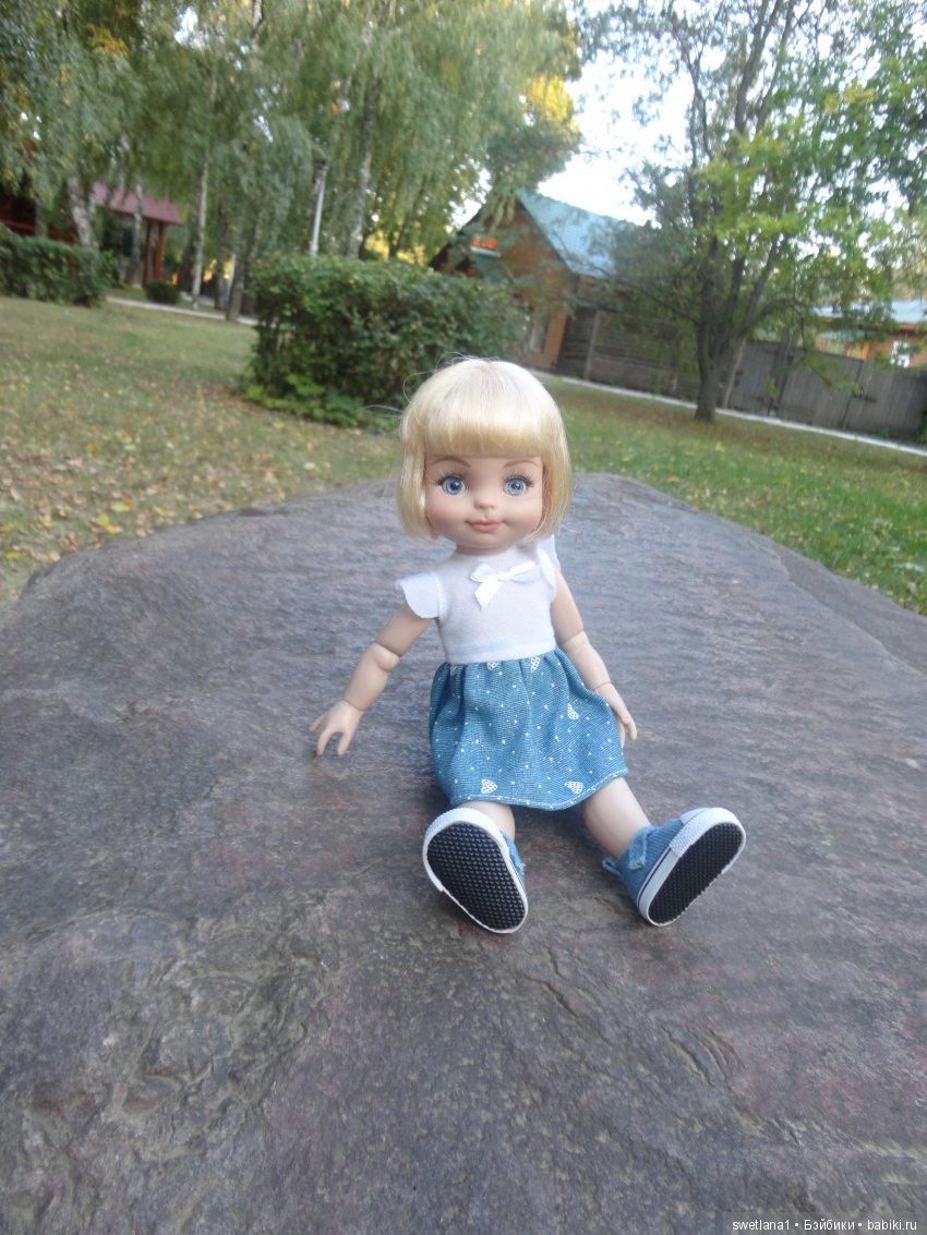 «По- осеннему шепчут листья…»