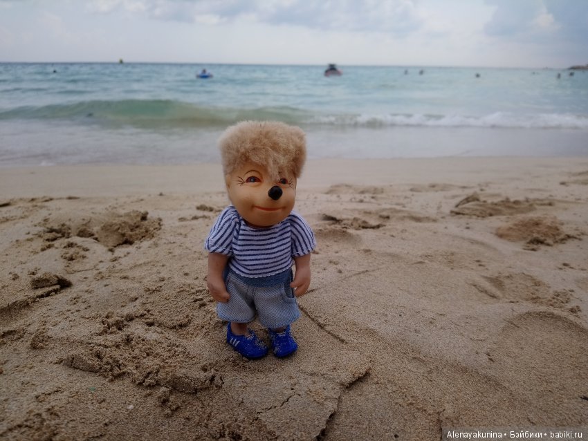 И мой Ежка к вам в гости.