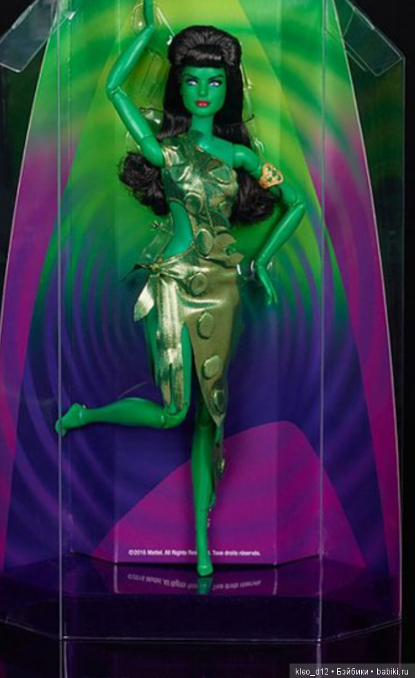 Необычная Barbie Star Trek 50th Anniversary Doll (фото 3)