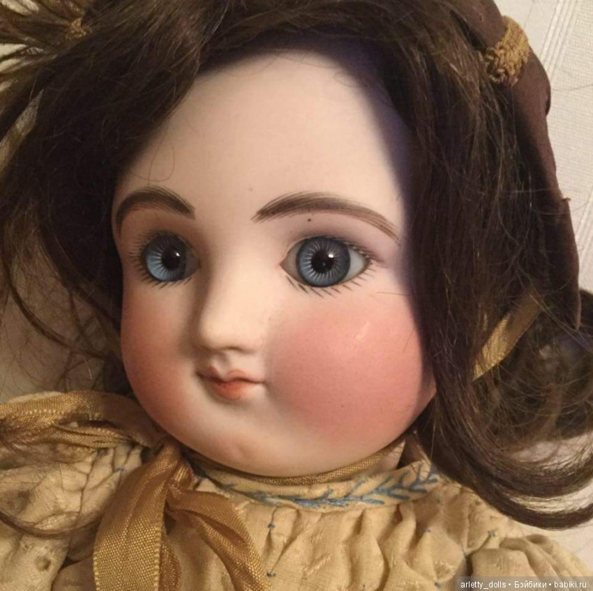 Подскажите что за молд, кто автор, год, примерную цену куколки (фото 2)