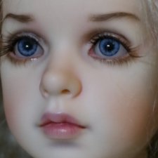 Нежная Роза... Живая девочка в витрине