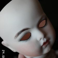 Реплика Брю. Поздравьте меня с первой бровкой перышком