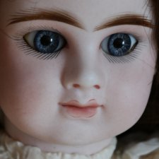 Ранняя закрыторотая Denamur Etienne редчайшей красоты дома