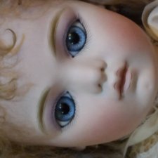 Шикарная реплика Bru Jne Bebe 30" (Брю) 75 см в платье из антикварного шёлка и кружев