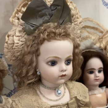 Герцогиня примерила другой бонет 💎