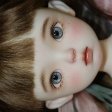 Красивая Миа с мейком китайского мастера