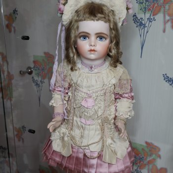 Bru Jne с человеческим лицом ростом метр: доделала взгляд 👁👁