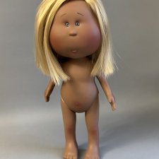 Mia Nines d'Oni блондинка мулатка