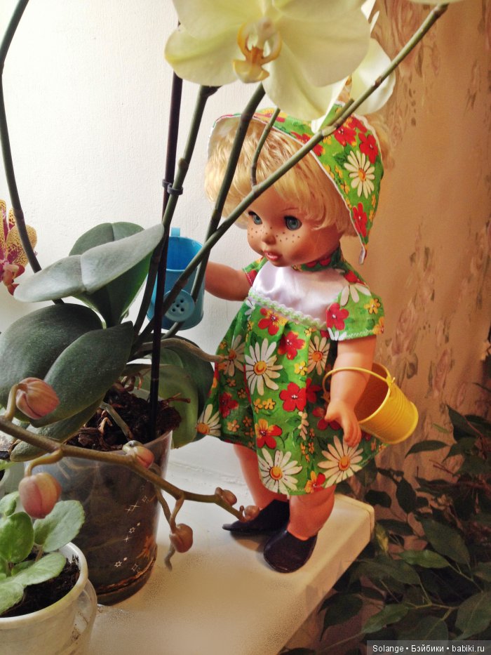 Анике - Маленькая цветочница (фото 2)