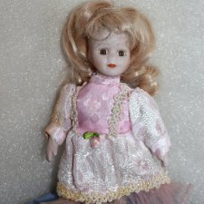 Кукла маленькая фарфоровая * 17 см * Китай