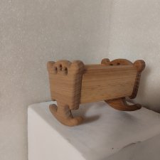 Люлька маленькая деревянная